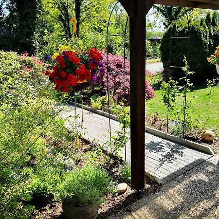 Kuenstler Ferienwohnung 3 Zimmer Kueche Bad Zentrale Lage Wulsbuttel Dış mekan fotoğraf