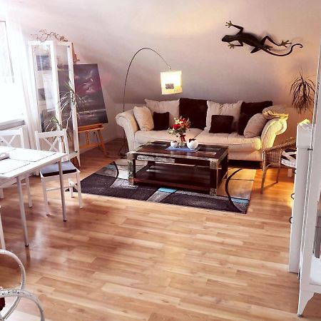 Kuenstler Ferienwohnung 3 Zimmer Kueche Bad Zentrale Lage Wulsbuttel Dış mekan fotoğraf