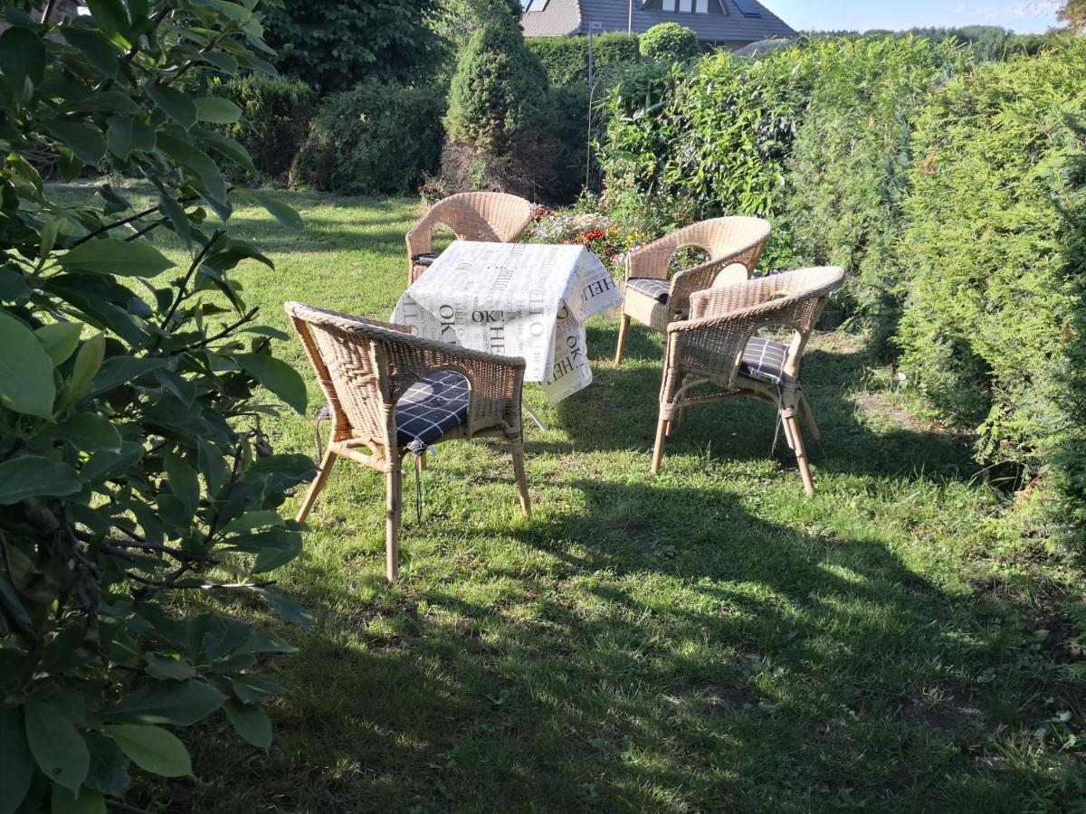 Kuenstler Ferienwohnung 3 Zimmer Kueche Bad Zentrale Lage Wulsbuttel Dış mekan fotoğraf