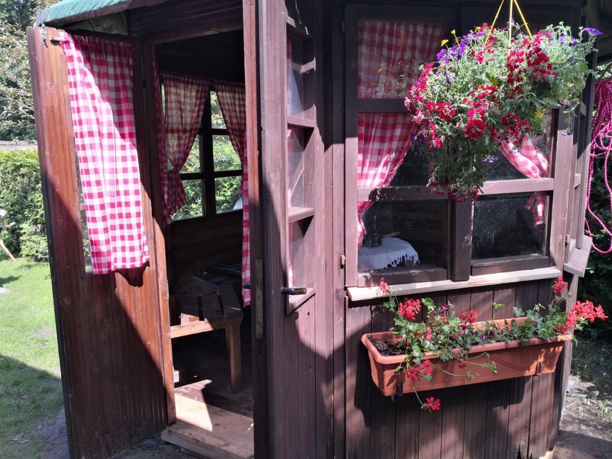 Kuenstler Ferienwohnung 3 Zimmer Kueche Bad Zentrale Lage Wulsbuttel Dış mekan fotoğraf