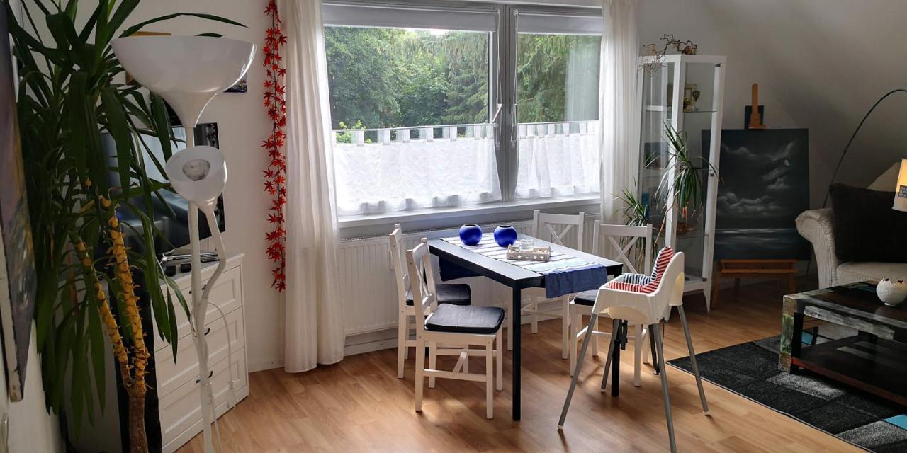 Kuenstler Ferienwohnung 3 Zimmer Kueche Bad Zentrale Lage Wulsbuttel Dış mekan fotoğraf