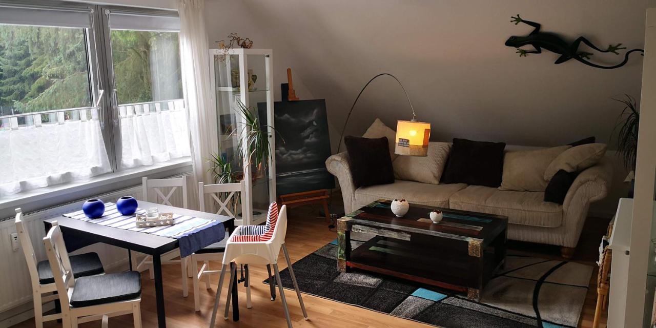 Kuenstler Ferienwohnung 3 Zimmer Kueche Bad Zentrale Lage Wulsbuttel Dış mekan fotoğraf