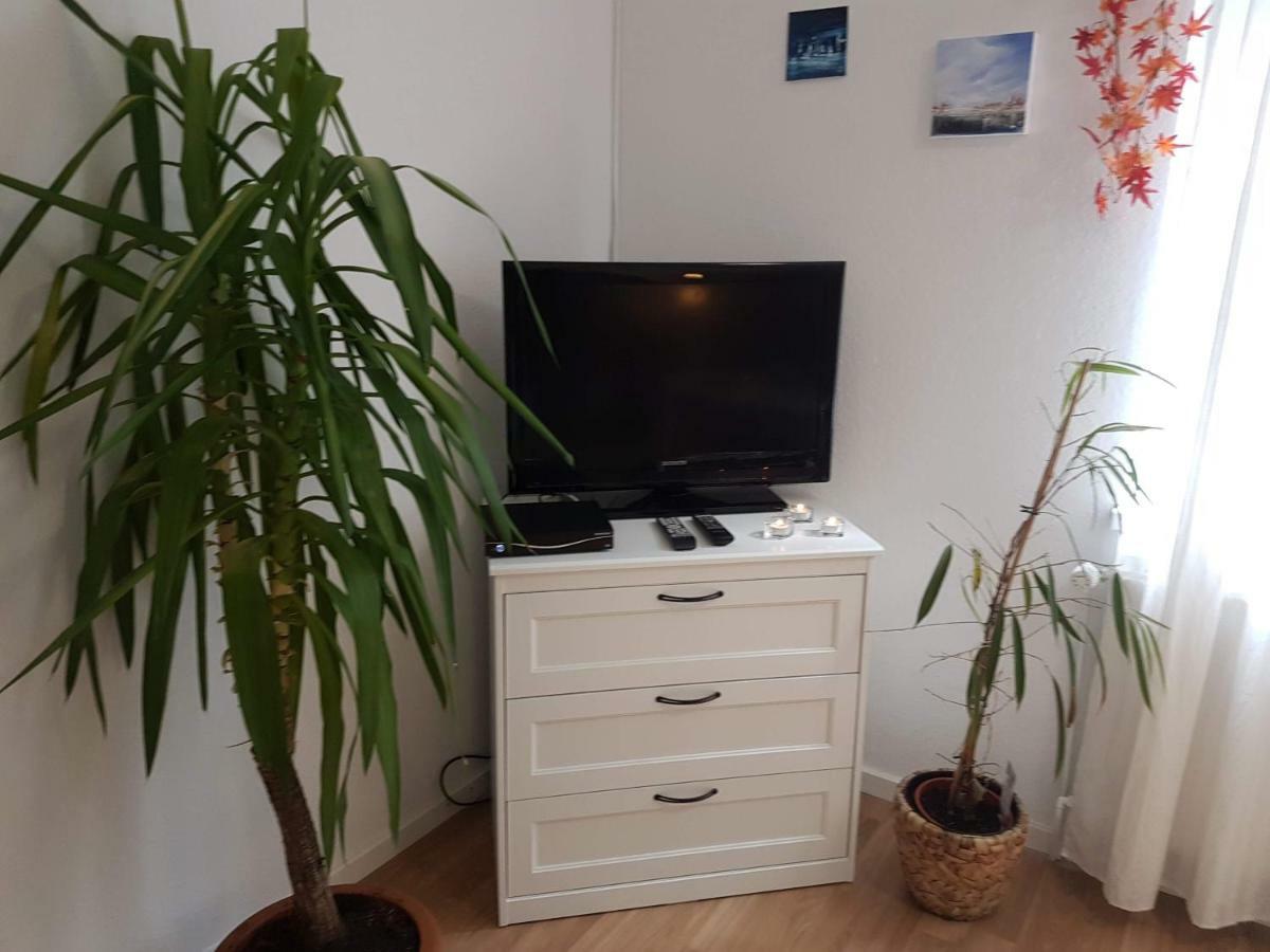 Kuenstler Ferienwohnung 3 Zimmer Kueche Bad Zentrale Lage Wulsbuttel Dış mekan fotoğraf